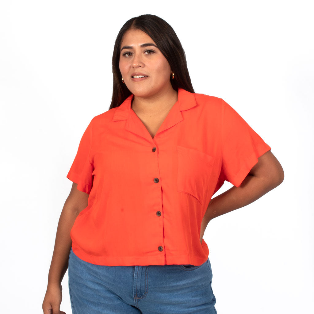 Blusa Magnolia Challis Cuello Camisero Manga Corta Mujer