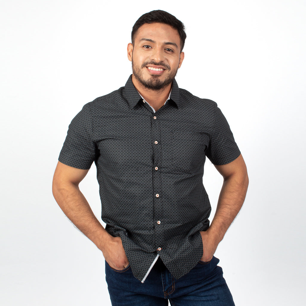 Camisa Hilo Negro Algodon Manga Corta Hombre - 2x S/90.00