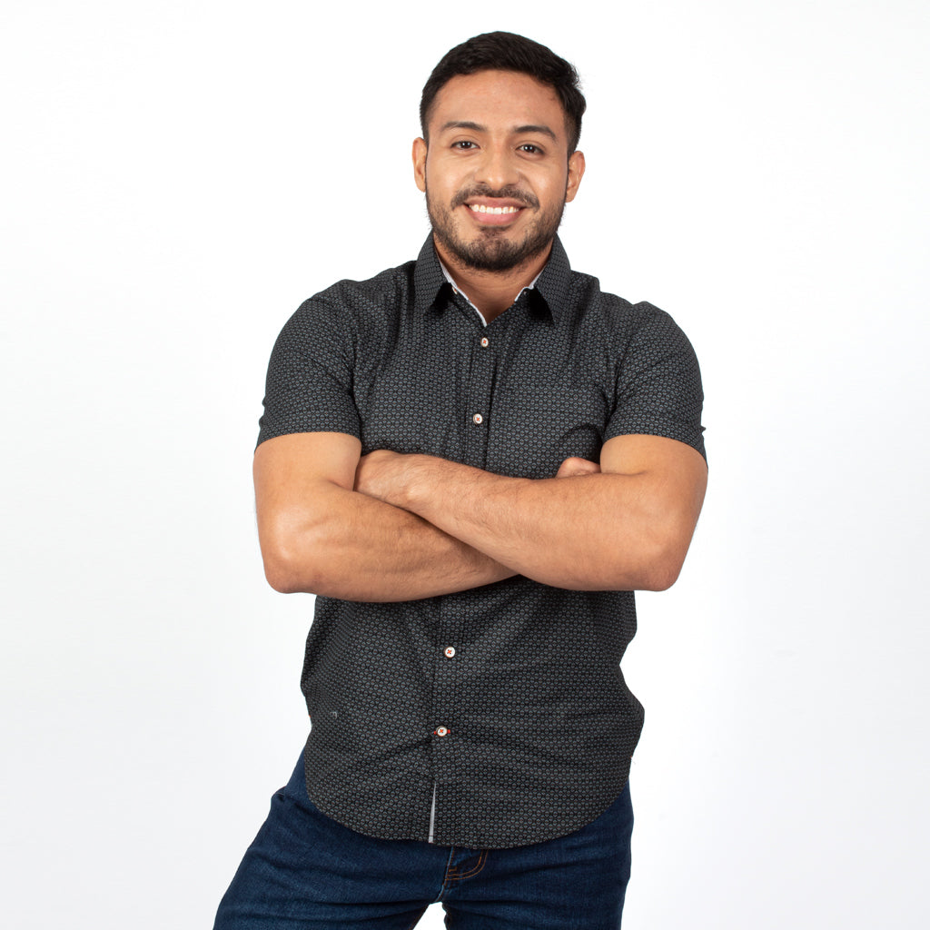 Camisa Hilo Negro Algodon Manga Corta Hombre - 2x S/90.00