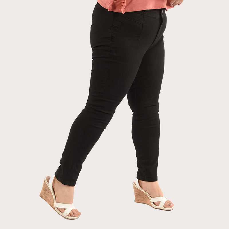 Pantalón Magnolia Denim Strech Pitillo - 2x S/130.00 y 3x S/180.00
